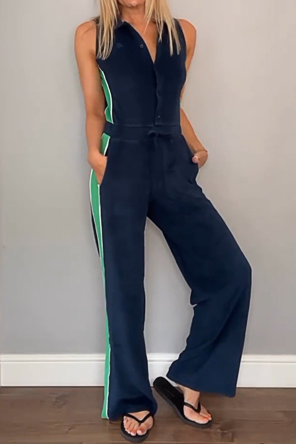 Women's Contrasting Color V-neck Jumpsuit