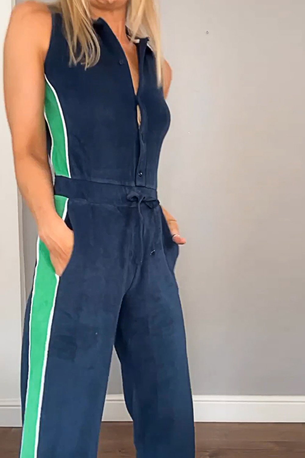 Women's Contrasting Color V-neck Jumpsuit