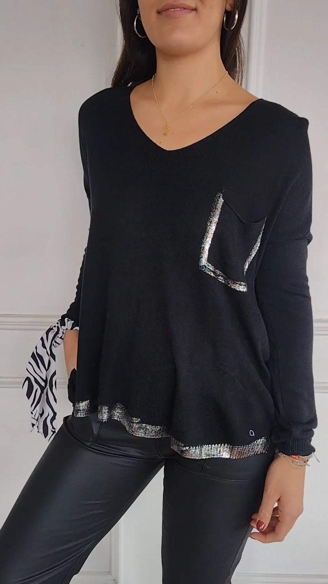 Women's V-neck Long Sleeve Top