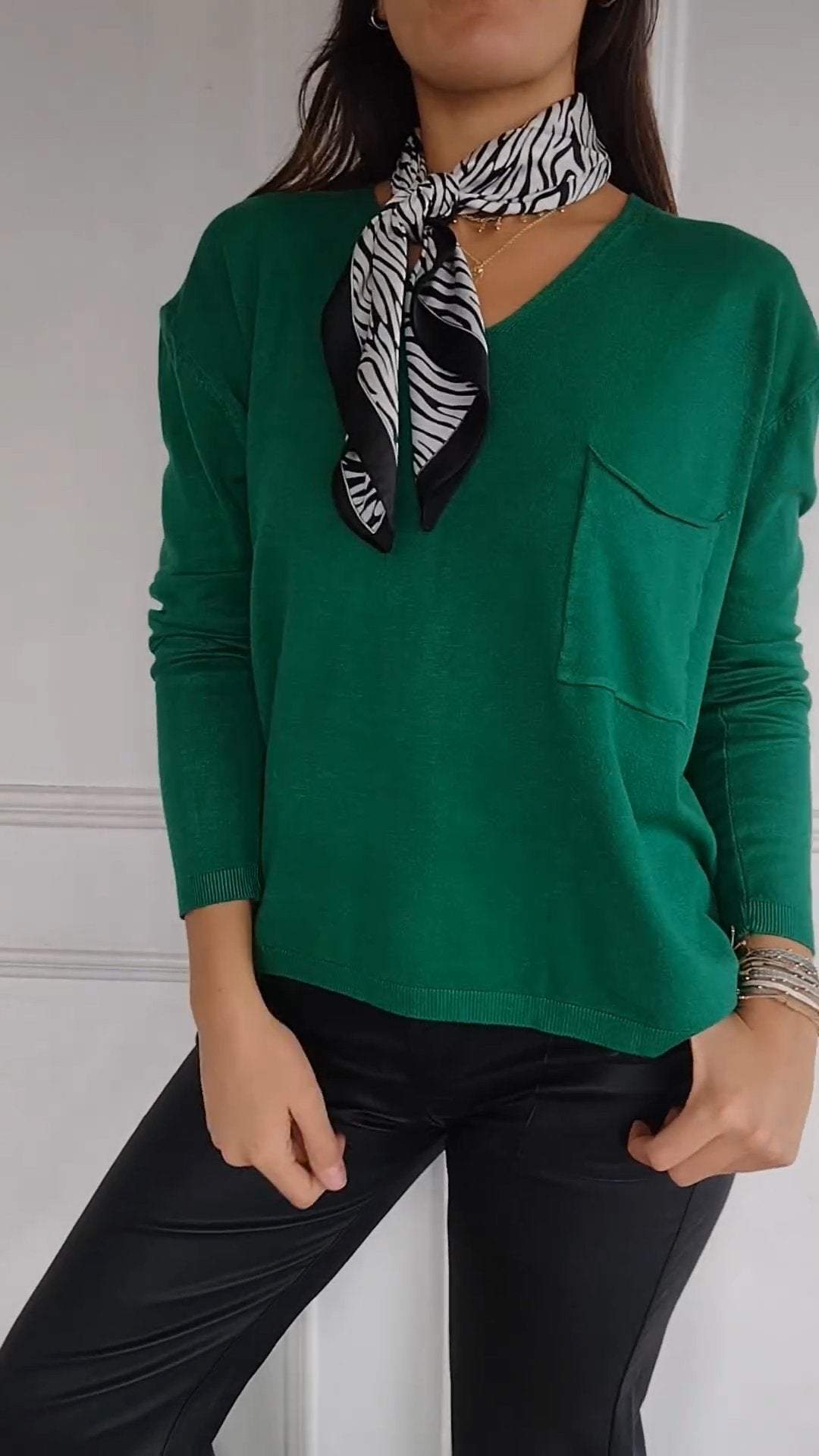 Casual V-neck Solid Color Top