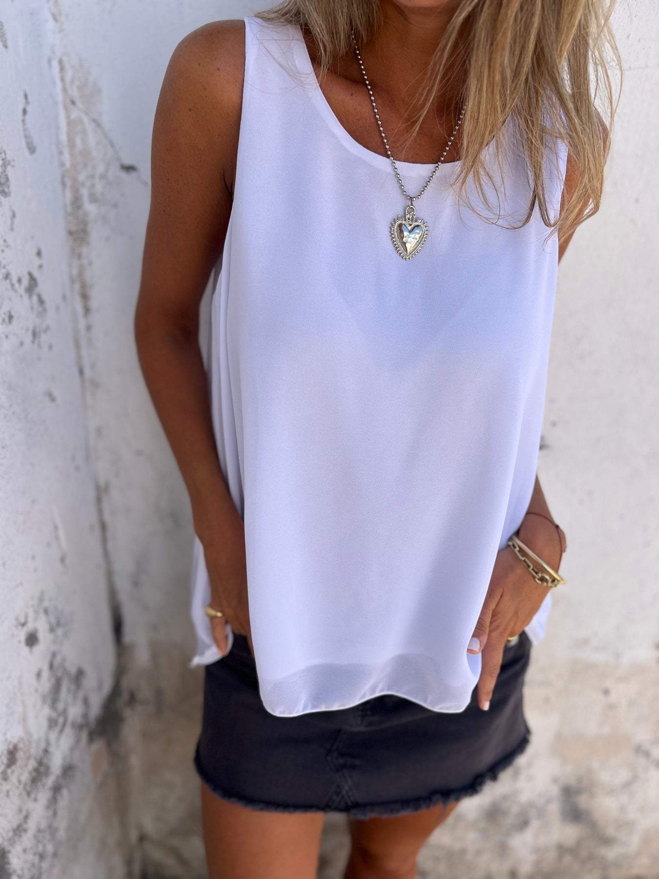 Casual and Comfortable Sleeveless Top