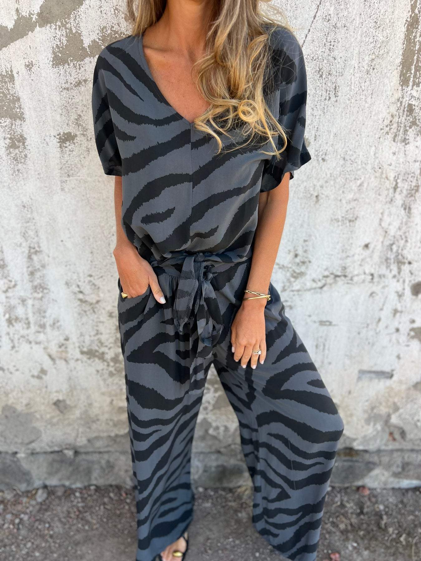 Women's V-neck Zebra Pattern Comfortable Casual Suit