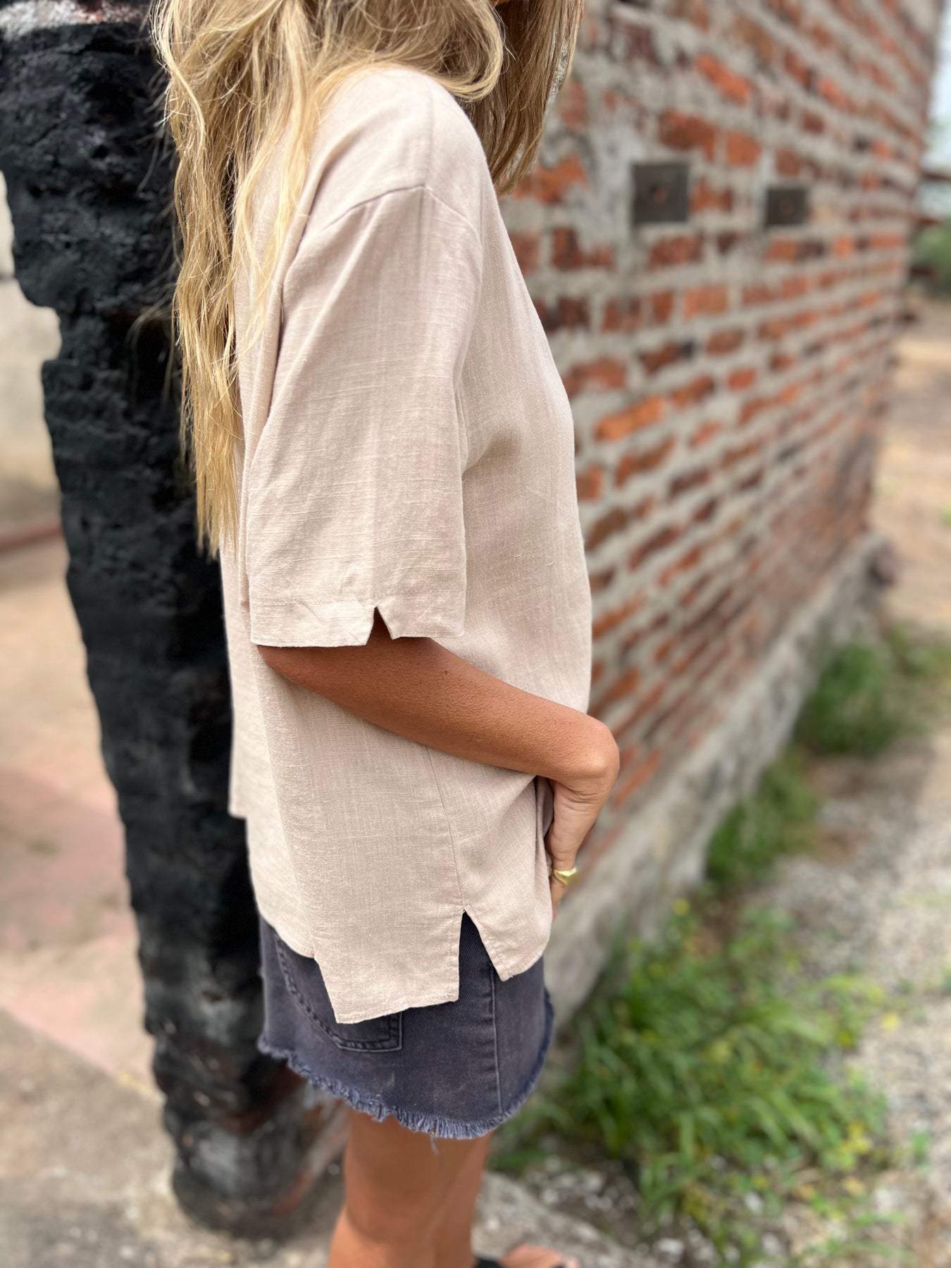 Cotton and Linen V-neck Button-down Shirt