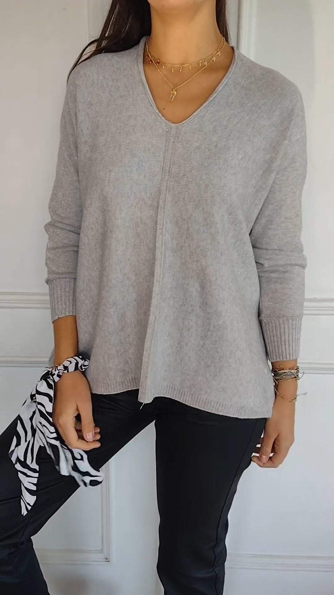 Casual V-neck Knitted Long-sleeved Top