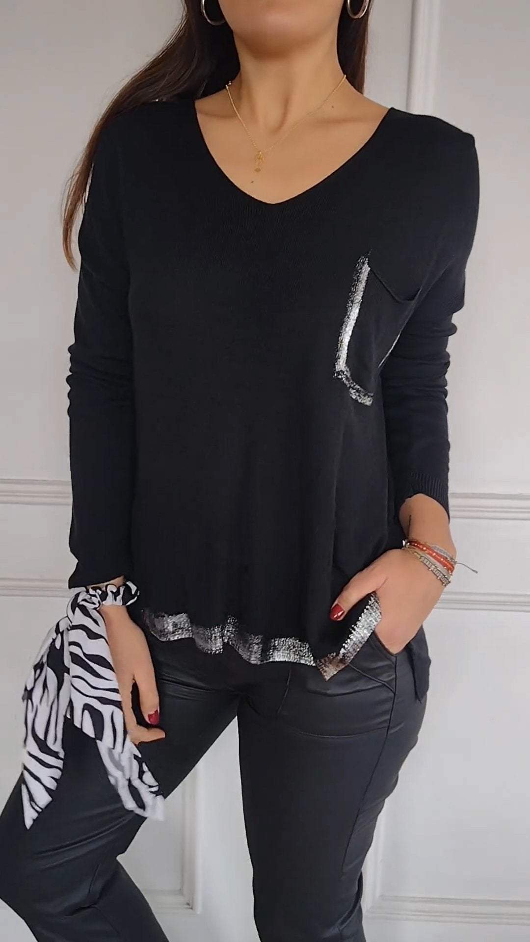 Women's V-neck Long Sleeve Top